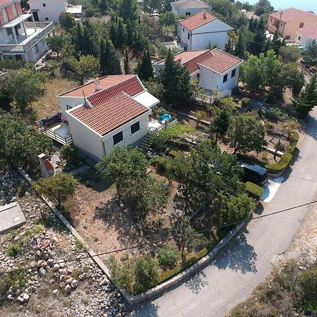 Beachfront House Nada - Happy Rentals Karlobag Kültér fotó