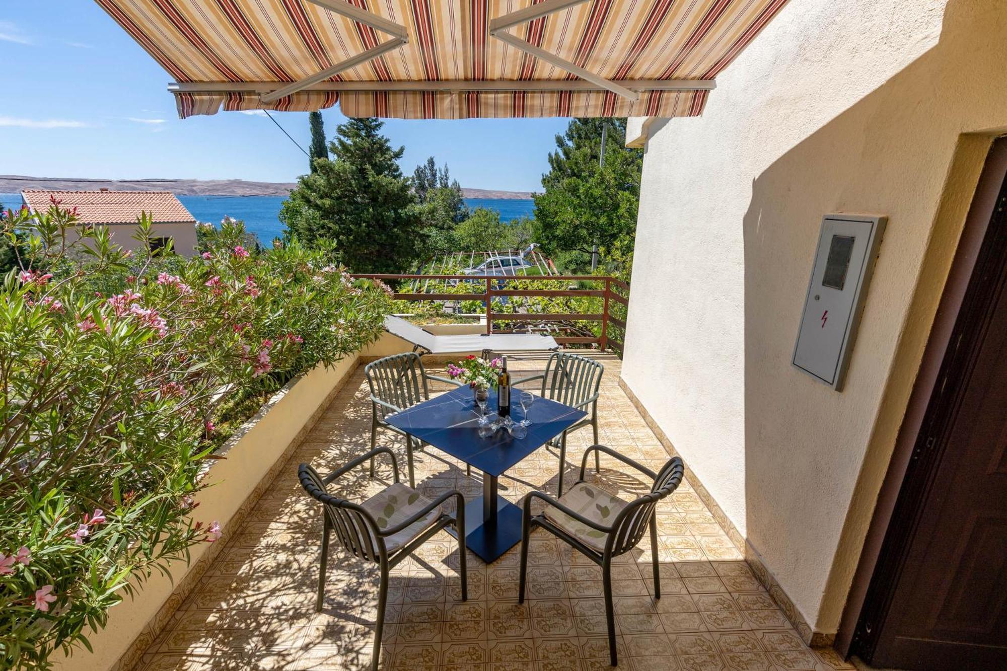 Beachfront House Nada - Happy Rentals Karlobag Kültér fotó