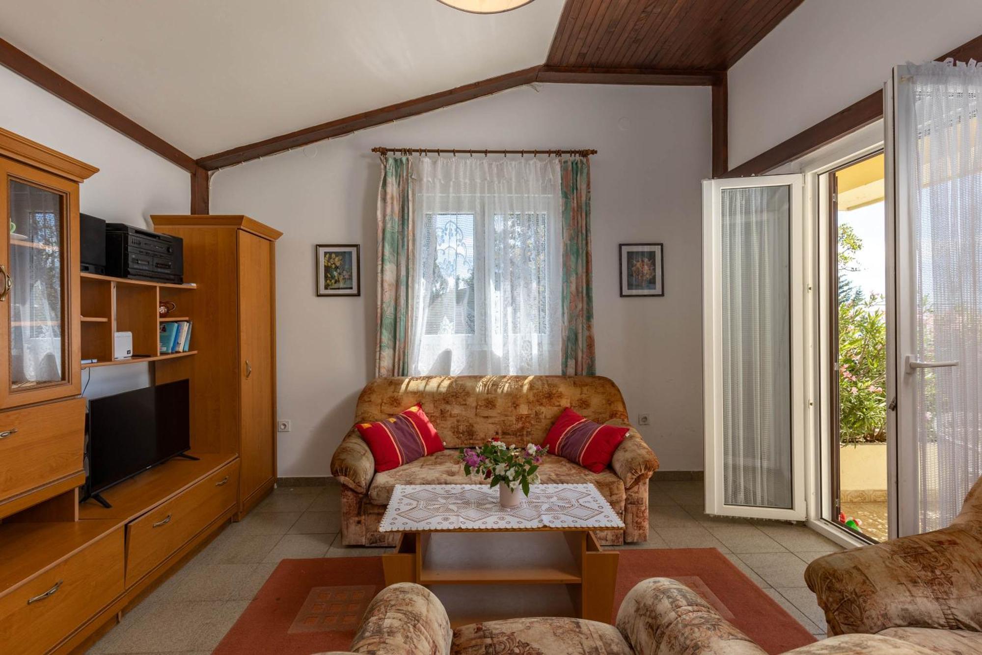 Beachfront House Nada - Happy Rentals Karlobag Kültér fotó